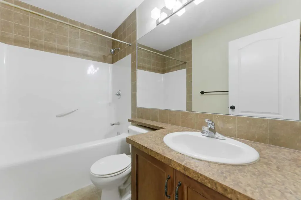 29 Royal Birkdale Drive NW Calgary AB T3G 5C7