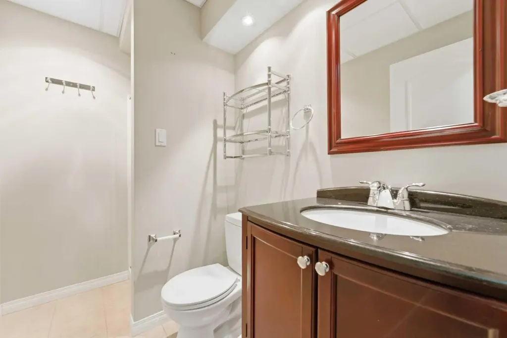 29 Royal Birkdale Drive NW Calgary AB T3G 5C7