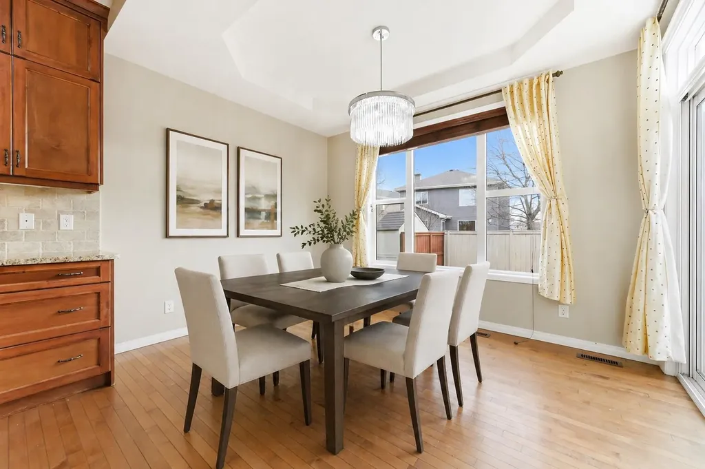29 Royal Birkdale Drive NW Calgary AB T3G 5C7