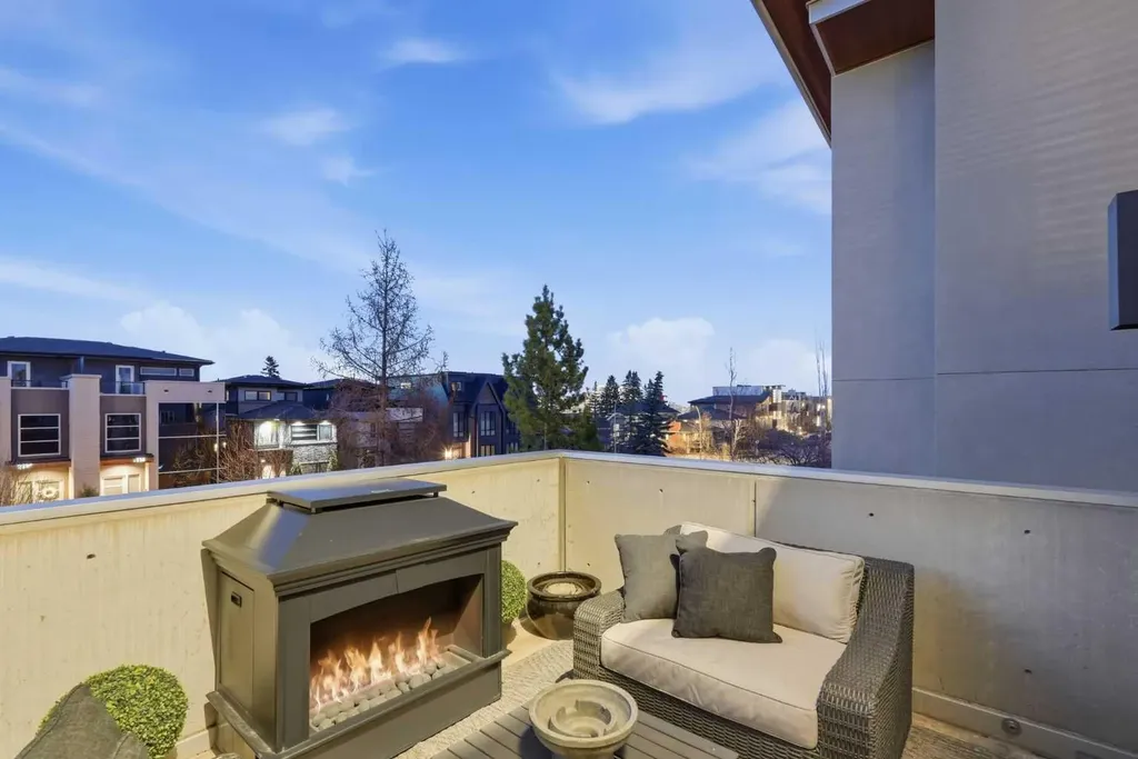 2115 29 Avenue SW Calgary AB T2T 1N6