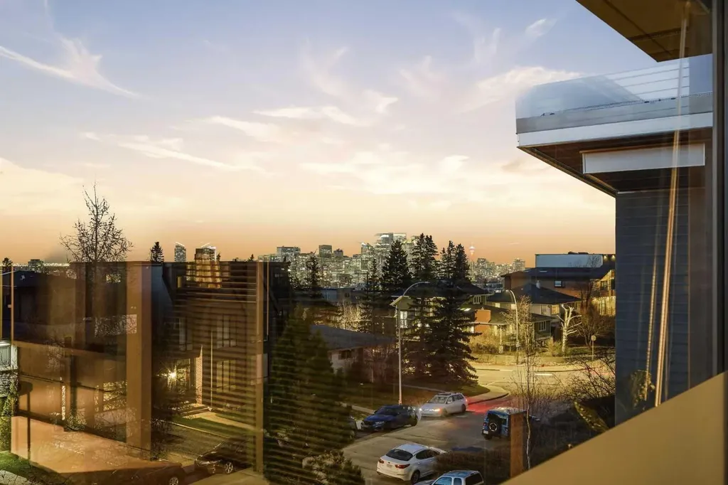 2115 29 Avenue SW Calgary AB T2T 1N6