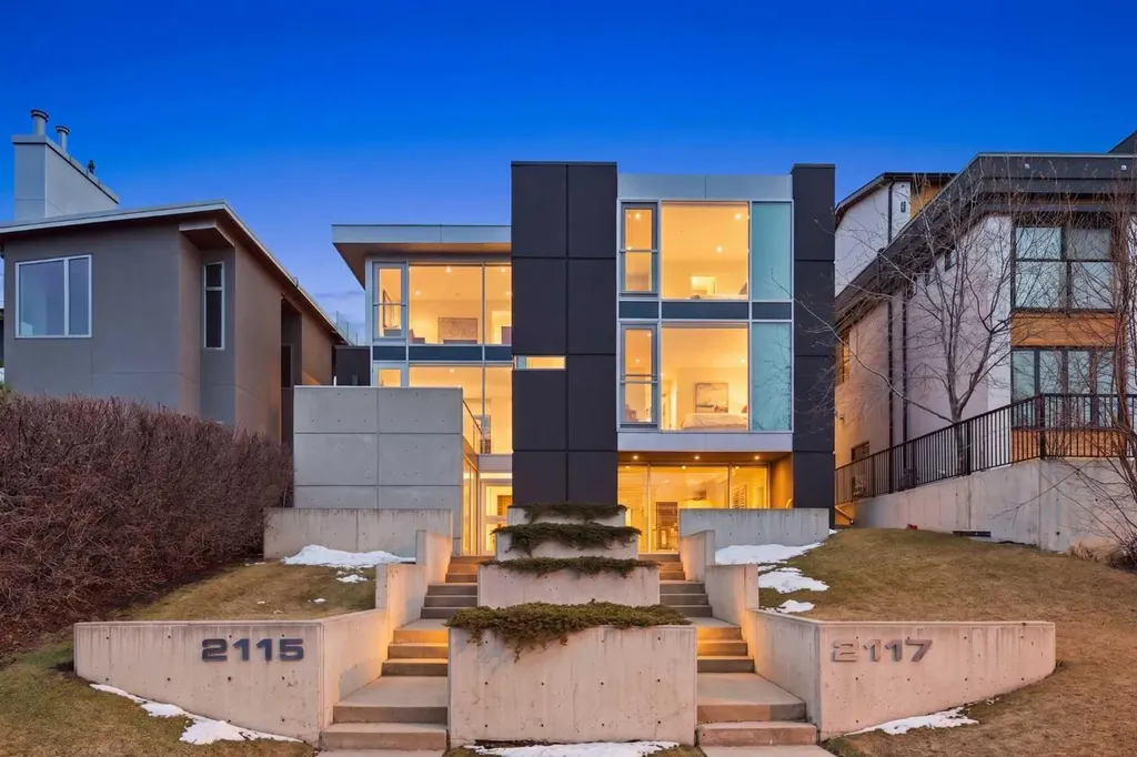 2115 29 Avenue SW Calgary AB T2T 1N6