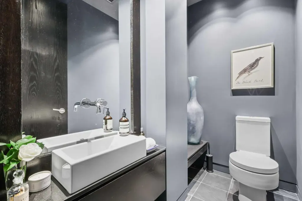 2115 29 Avenue SW Calgary AB T2T 1N6