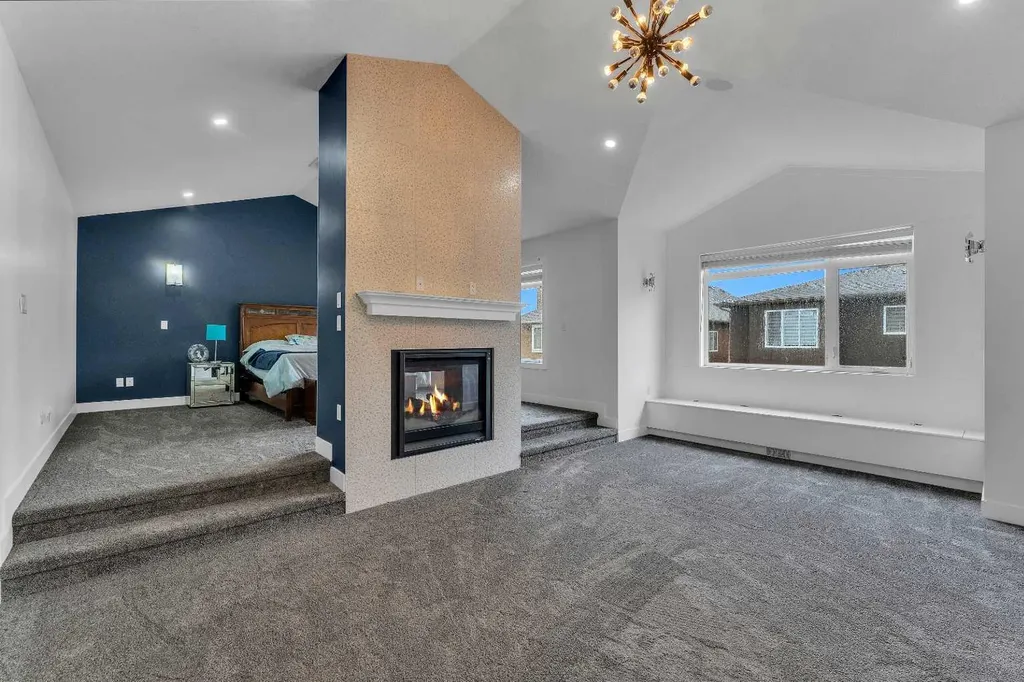 205 Kinniburgh Cove Chestermere AB T1X 0Y6