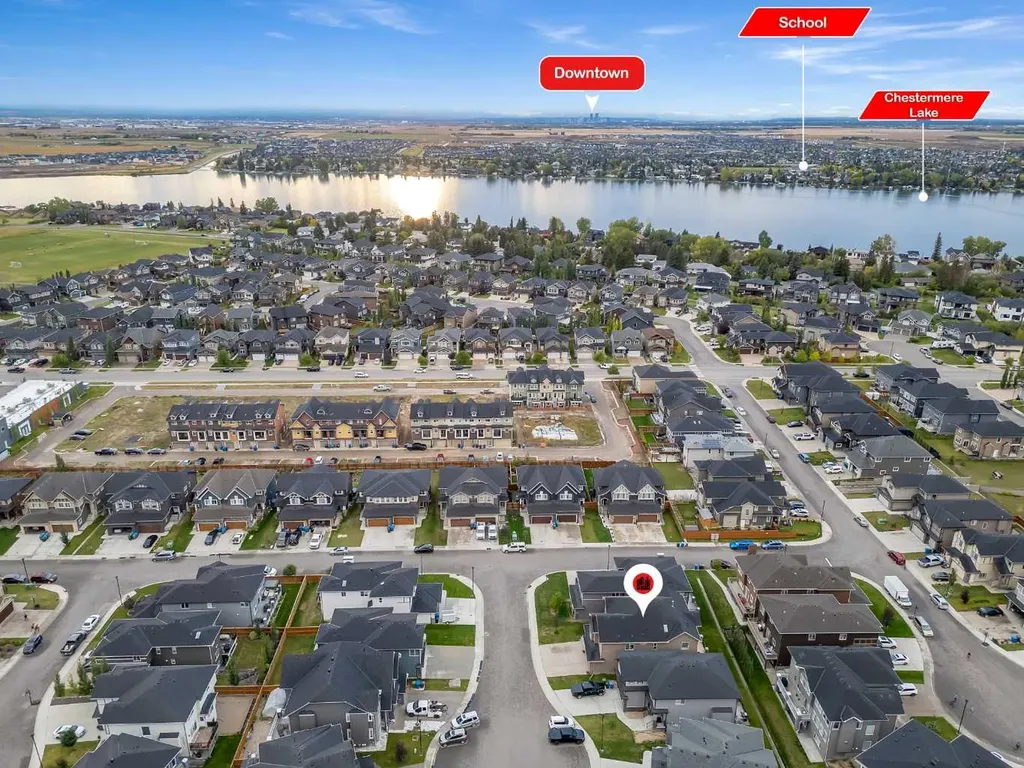 205 Kinniburgh Cove Chestermere AB T1X 0Y6