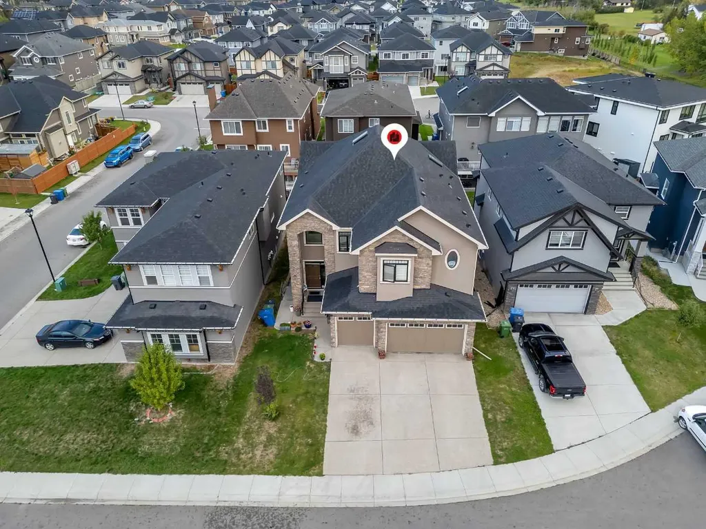 205 Kinniburgh Cove Chestermere AB T1X 0Y6