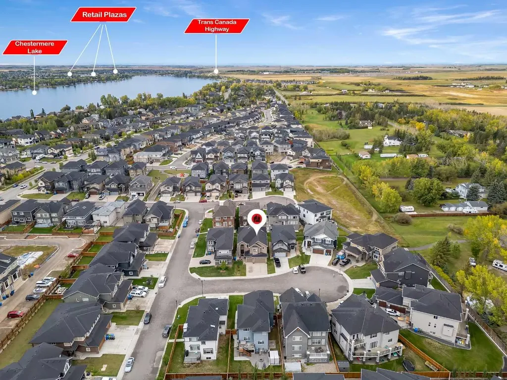 205 Kinniburgh Cove Chestermere AB T1X 0Y6