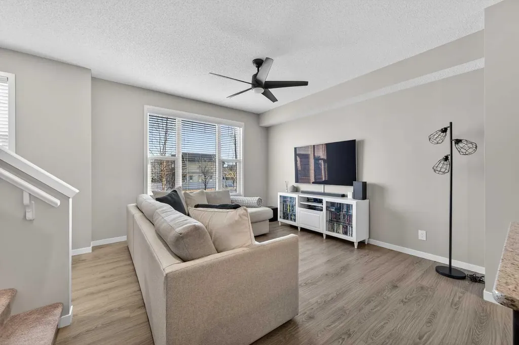 258 New Brighton Walk SE Calgary AB T2Z 5C7