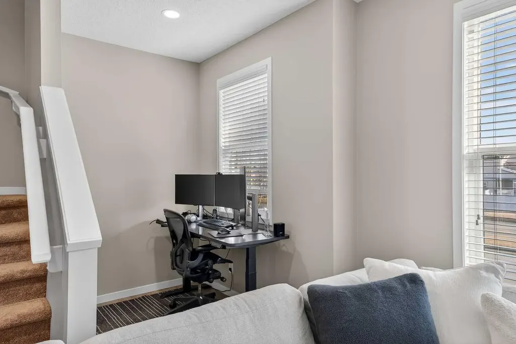 258 New Brighton Walk SE Calgary AB T2Z 5C7
