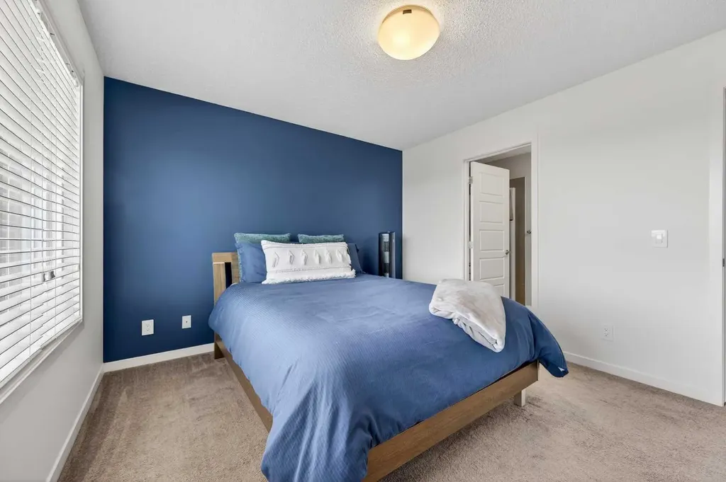 258 New Brighton Walk SE Calgary AB T2Z 5C7