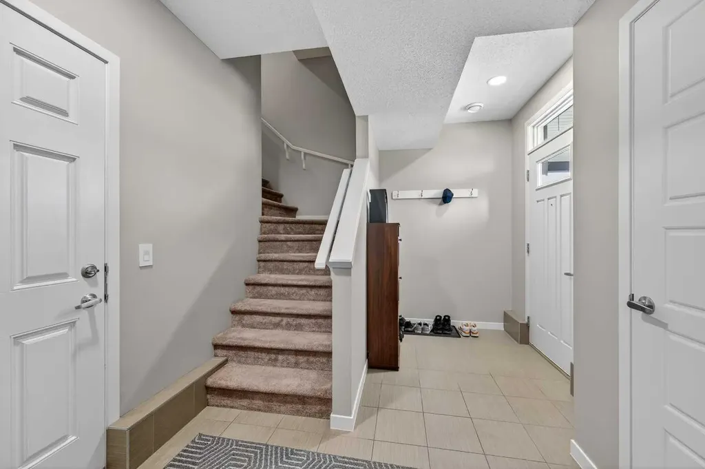 258 New Brighton Walk SE Calgary AB T2Z 5C7