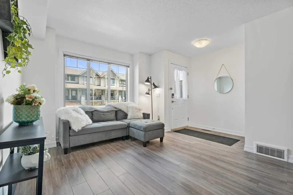 121 Copperpond Common SE Calgary AB T2Z 5B6