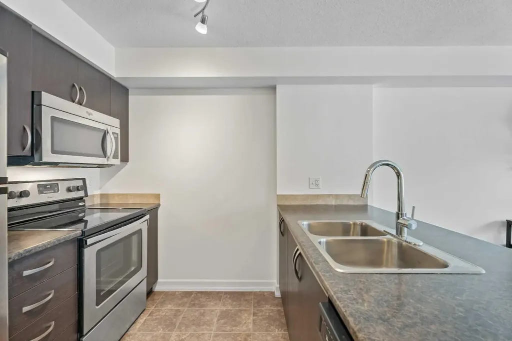 121 Copperpond Common SE Calgary AB T2Z 5B6