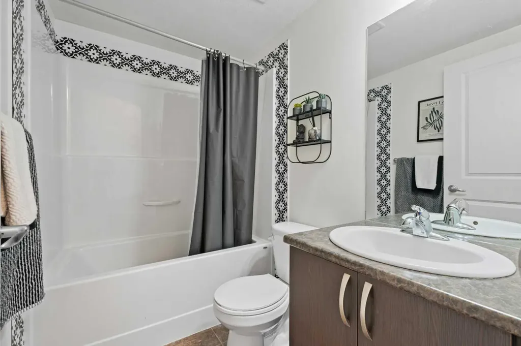 121 Copperpond Common SE Calgary AB T2Z 5B6