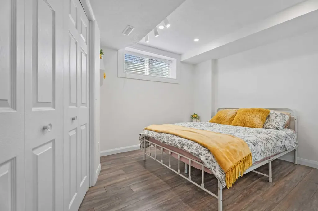 121 Copperpond Common SE Calgary AB T2Z 5B6