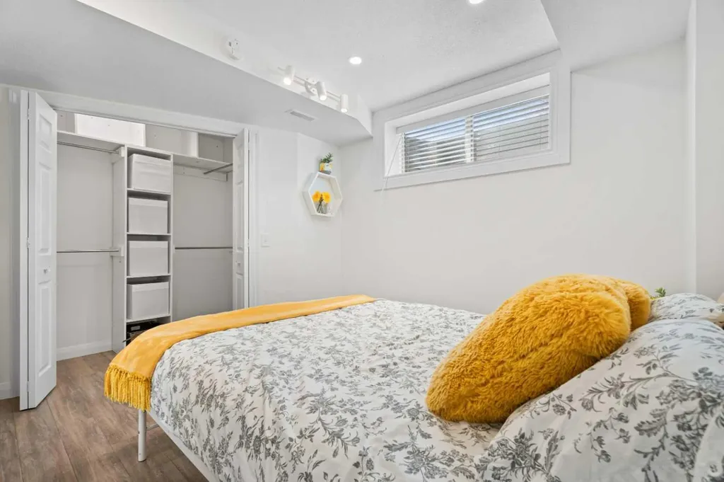 121 Copperpond Common SE Calgary AB T2Z 5B6