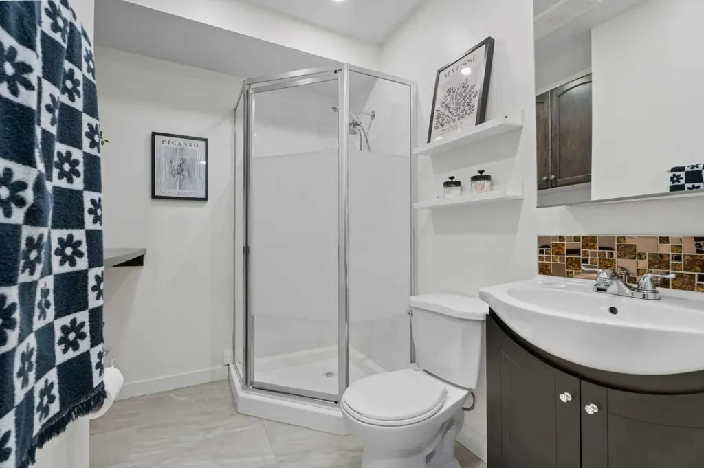 121 Copperpond Common SE Calgary AB T2Z 5B6