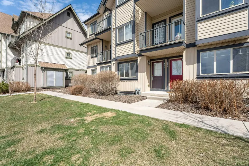 121 Copperpond Common SE Calgary AB T2Z 5B6