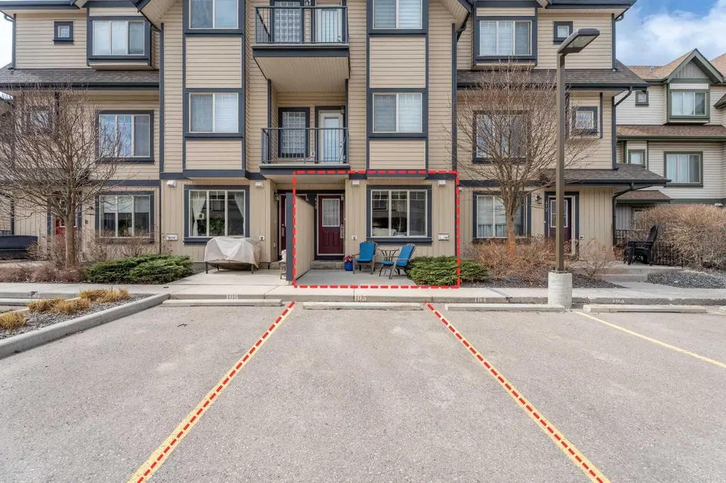 121 Copperpond Common SE Calgary AB T2Z 5B6