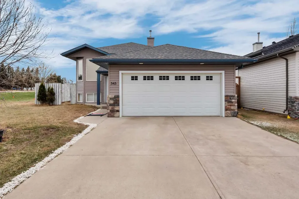 545 Hillview Gate Strathmore AB T1P 1Z6