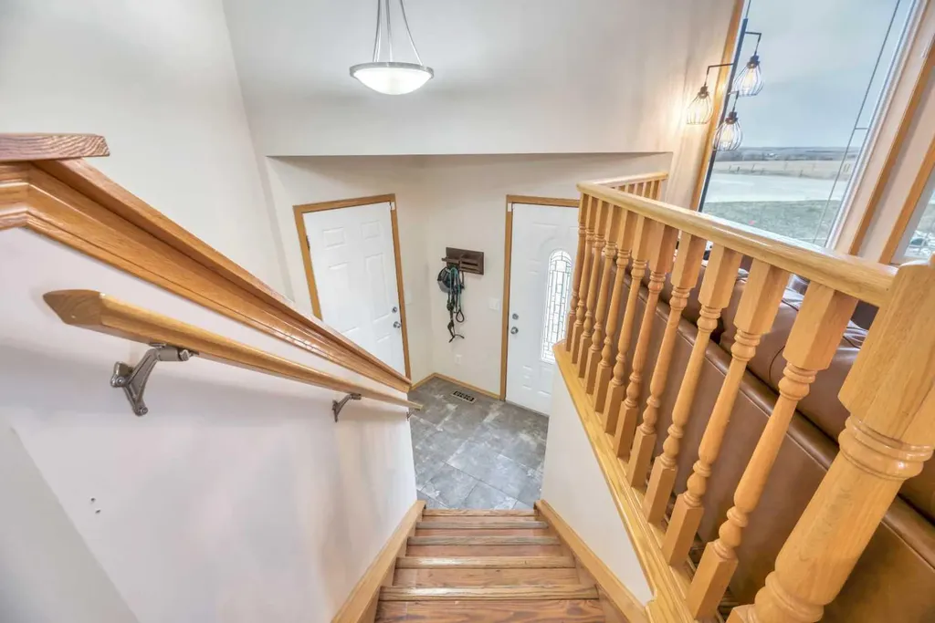 545 Hillview Gate Strathmore AB T1P 1Z6