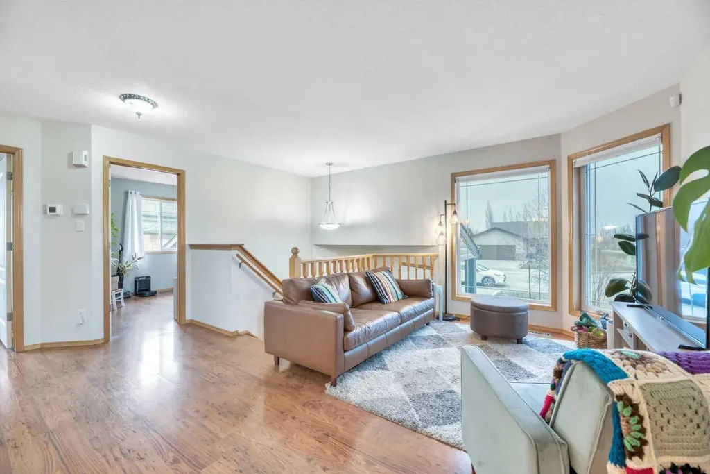 545 Hillview Gate Strathmore AB T1P 1Z6