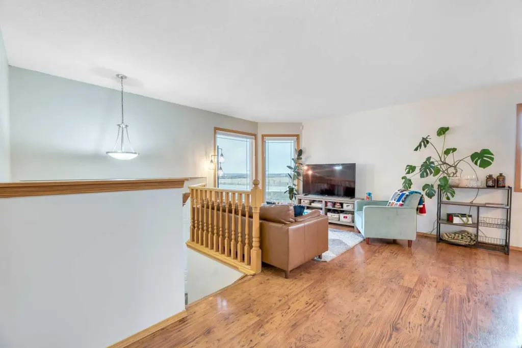545 Hillview Gate Strathmore AB T1P 1Z6