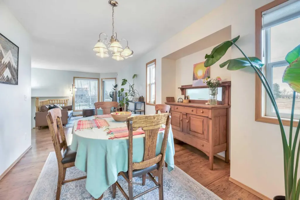 545 Hillview Gate Strathmore AB T1P 1Z6