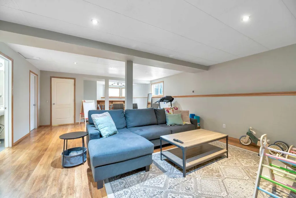 545 Hillview Gate Strathmore AB T1P 1Z6