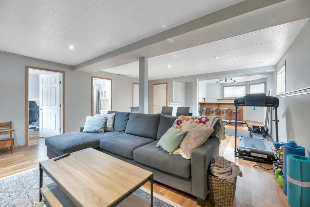 545 Hillview Gate Strathmore AB T1P 1Z6