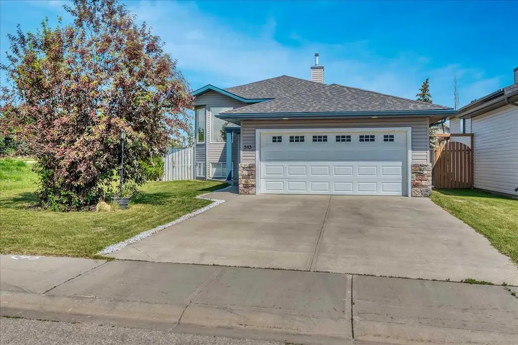 545 Hillview Gate Strathmore AB T1P 1Z6