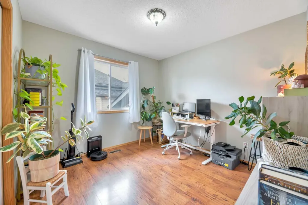 545 Hillview Gate Strathmore AB T1P 1Z6