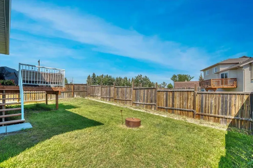 545 Hillview Gate Strathmore AB T1P 1Z6