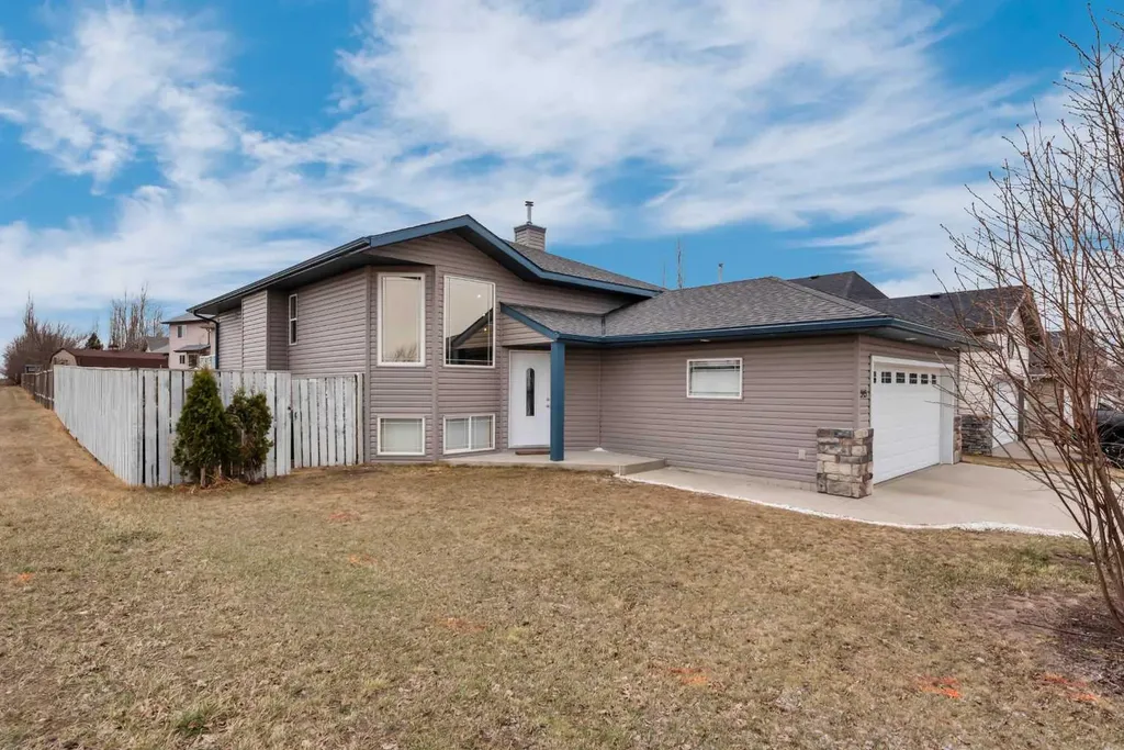 545 Hillview Gate Strathmore AB T1P 1Z6