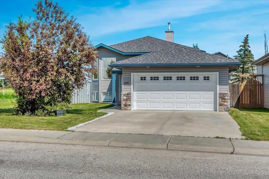 545 Hillview Gate Strathmore AB T1P 1Z6