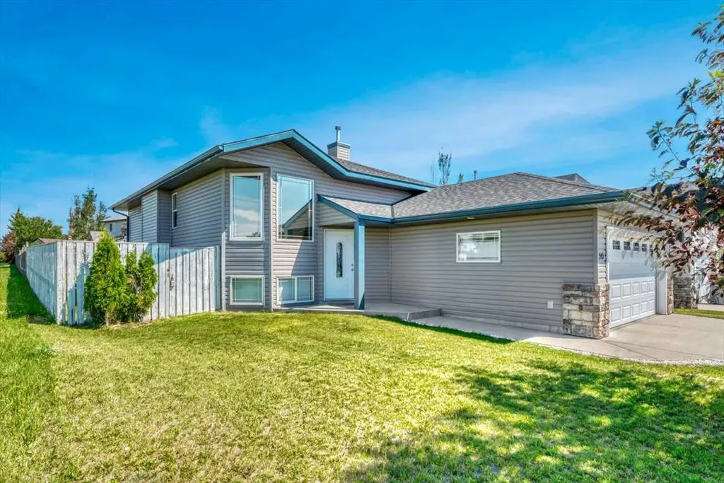545 Hillview Gate Strathmore AB T1P 1Z6