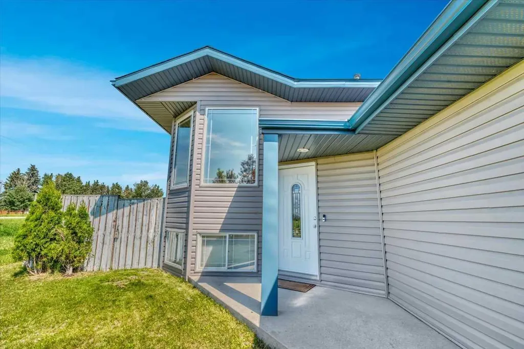 545 Hillview Gate Strathmore AB T1P 1Z6