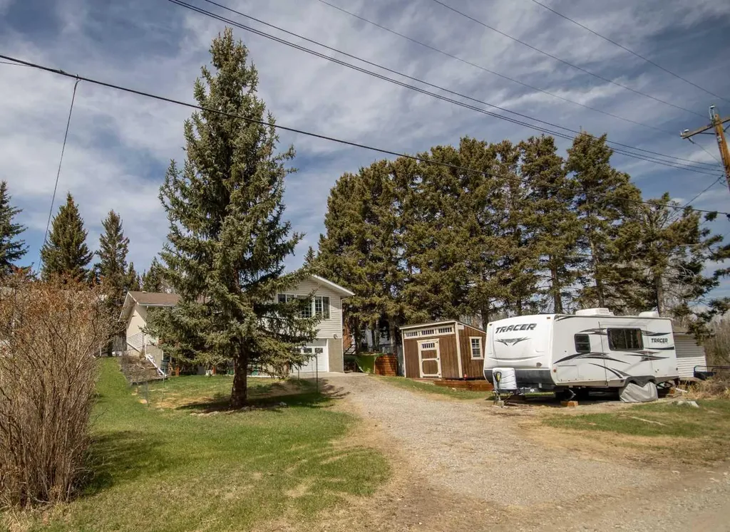 209 2 Street NE Sundre AB T0M 1X0
