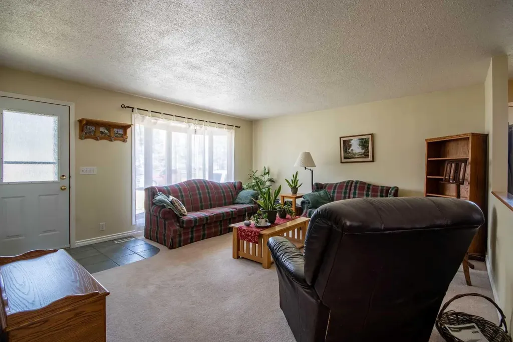 209 2 Street NE Sundre AB T0M 1X0