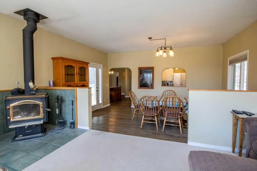 209 2 Street NE Sundre AB T0M 1X0