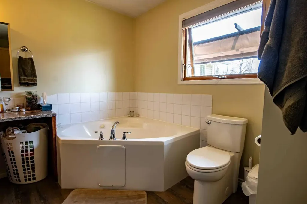 209 2 Street NE Sundre AB T0M 1X0