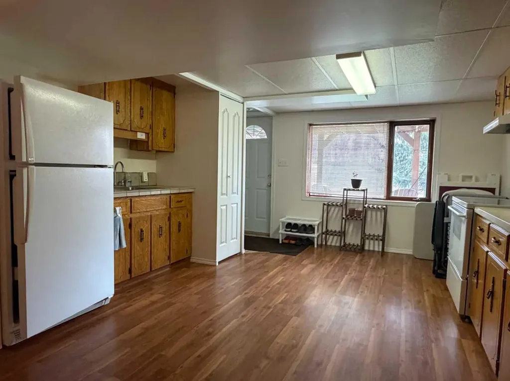 209 2 Street NE Sundre AB T0M 1X0