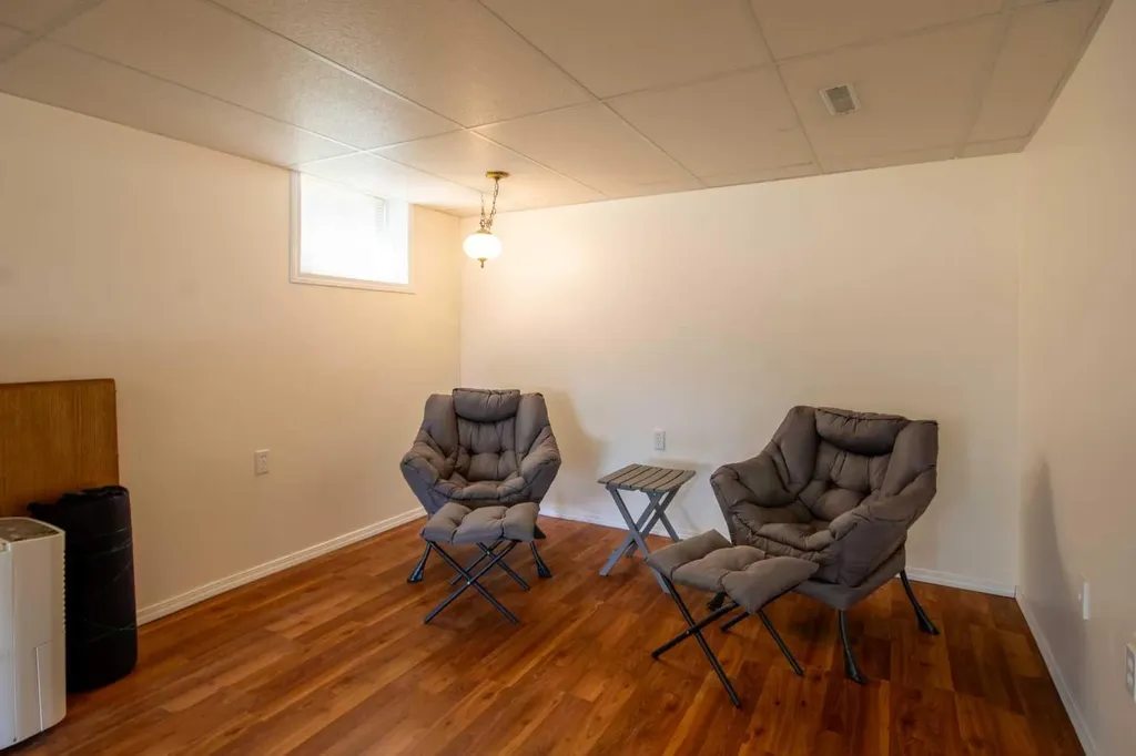 209 2 Street NE Sundre AB T0M 1X0