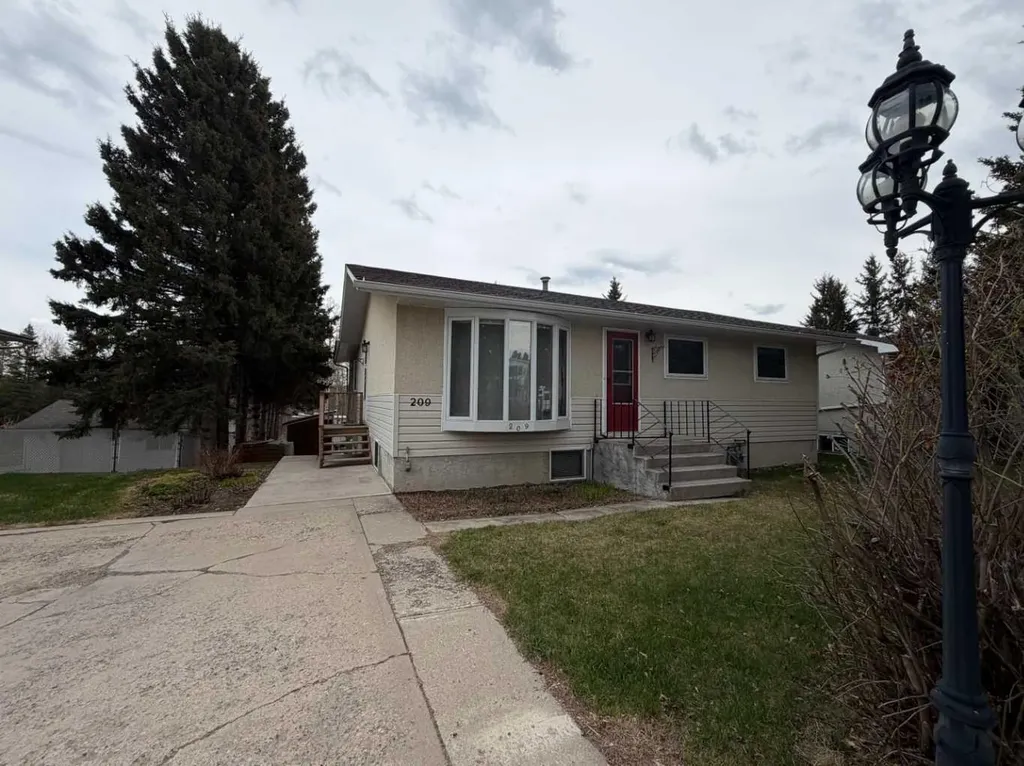 209 2 Street NE Sundre AB T0M 1X0