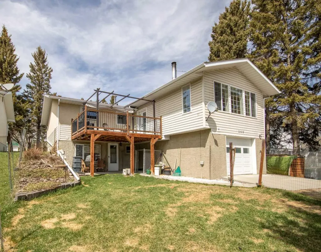 209 2 Street NE Sundre AB T0M 1X0