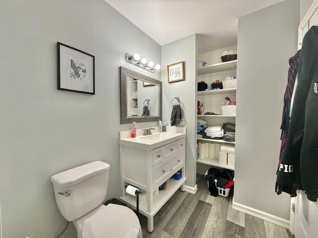 389 Mountain Street Hinton AB T7V1K6