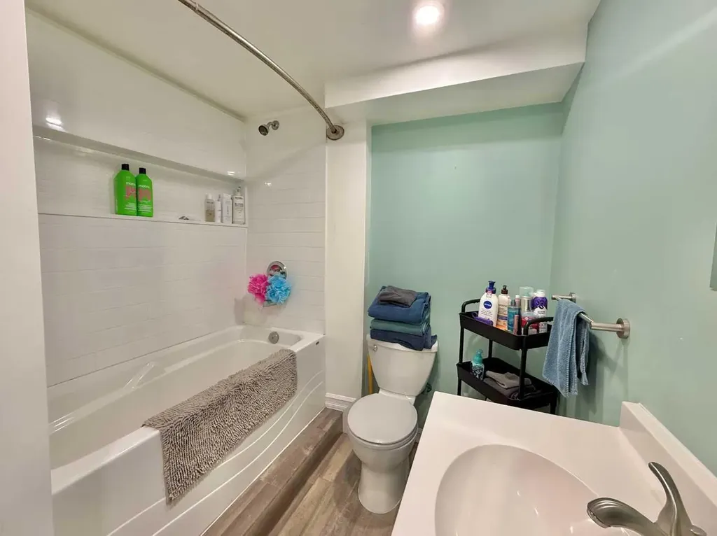 389 Mountain Street Hinton AB T7V1K6