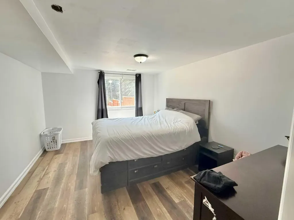 389 Mountain Street Hinton AB T7V1K6