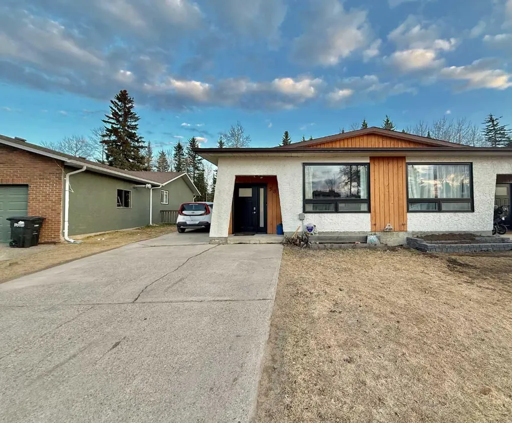 389 Mountain Street Hinton AB T7V1K6