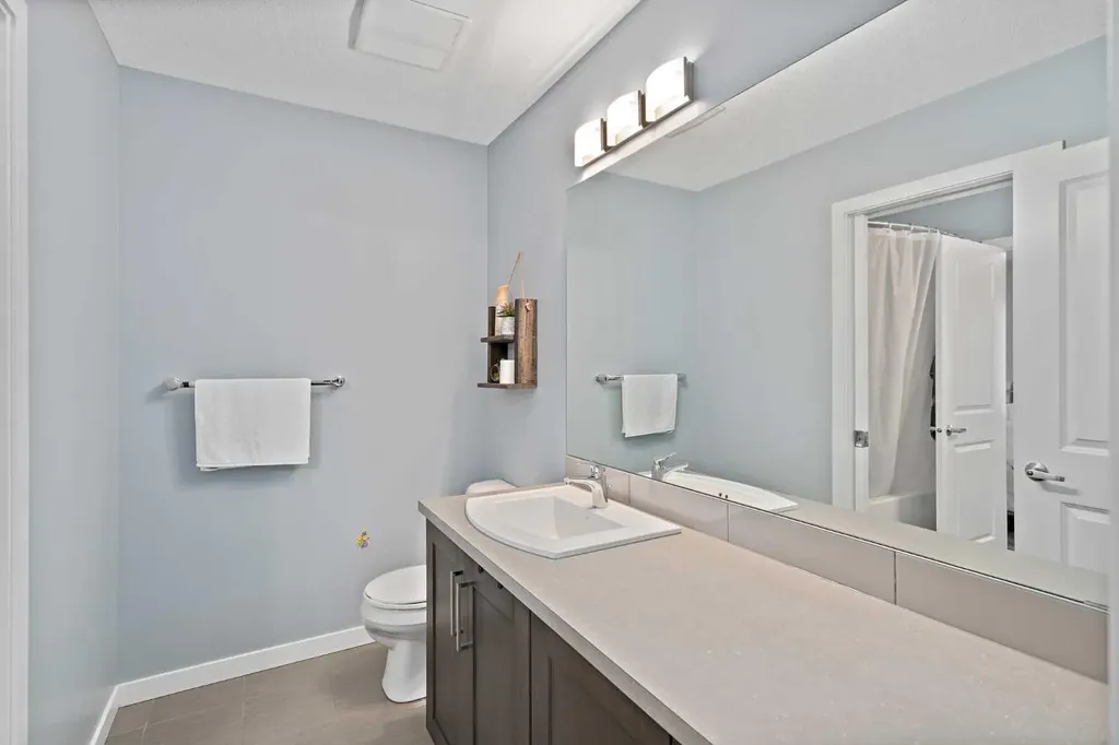 205 Copperstone Park SE Calgary AB T2Z 5E4